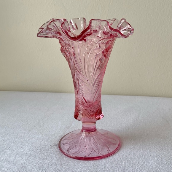 Fenton Other - Fenton Rose Pink Floral Daffodil Vintage Beautiful Glass Ruffle Top Vase
